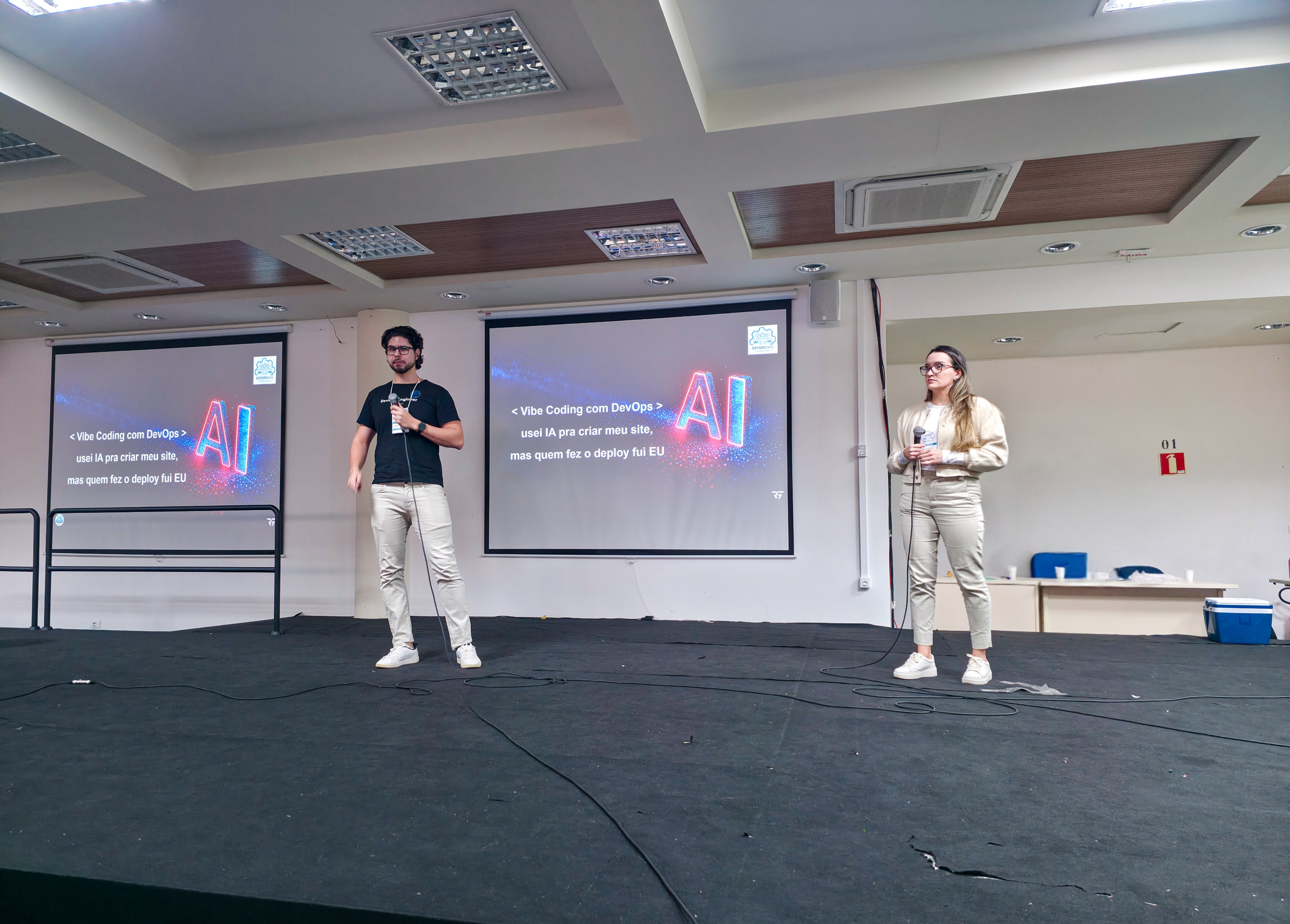 Slide sobre vendor lock-in e custos de hospedagem