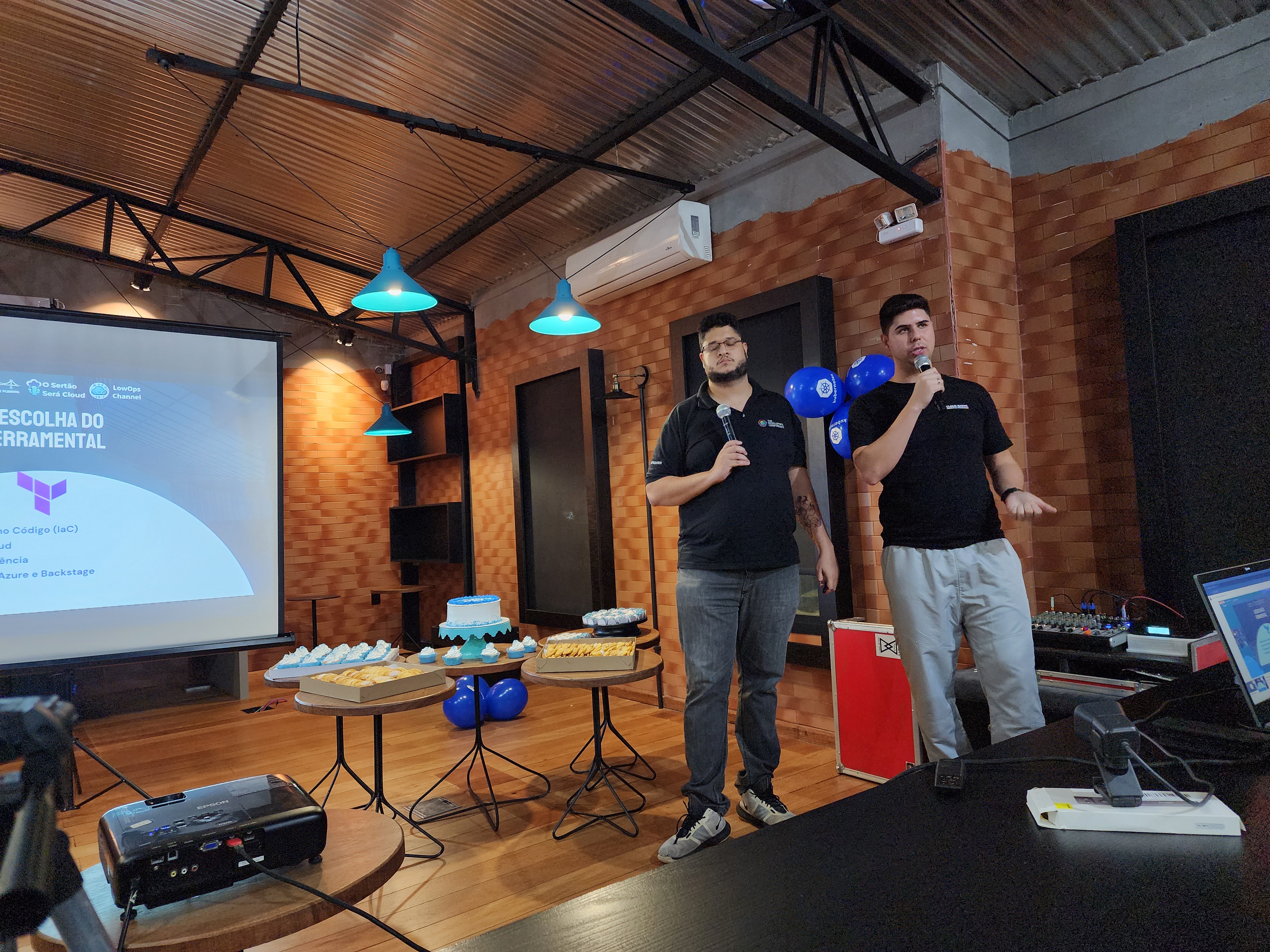 Cláudio Raposo apresentando no KuberTENes Birthday Bash